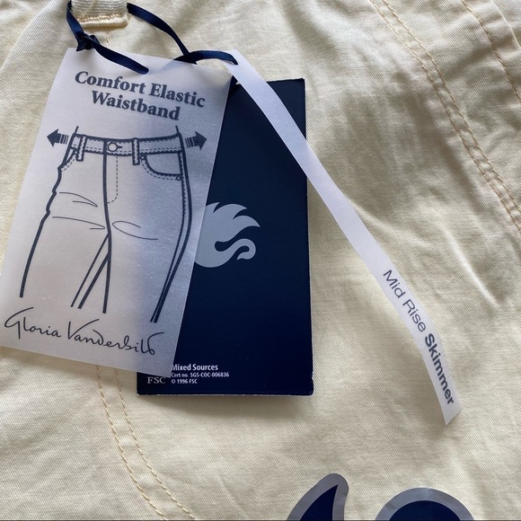 Gloria Vanderbilt yellow shorts stretch mid rise - Picture 6 of 13